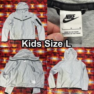 Nike Sportswear Tech Fleece Full-Zip Hoodie Gray Jacket Kids Sz Large CU9223-063
